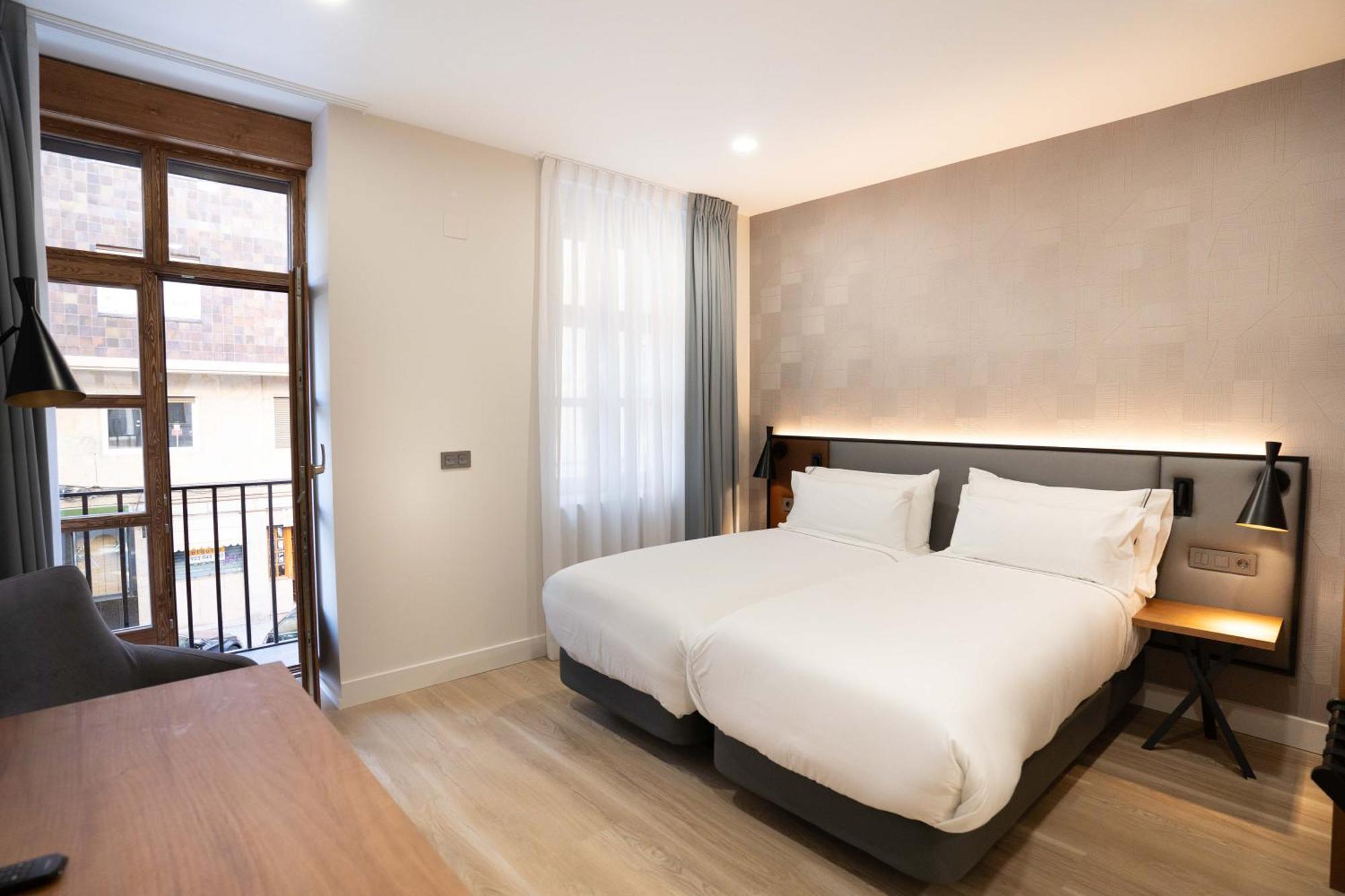Prisma Suites Salamanca Exteriör bild