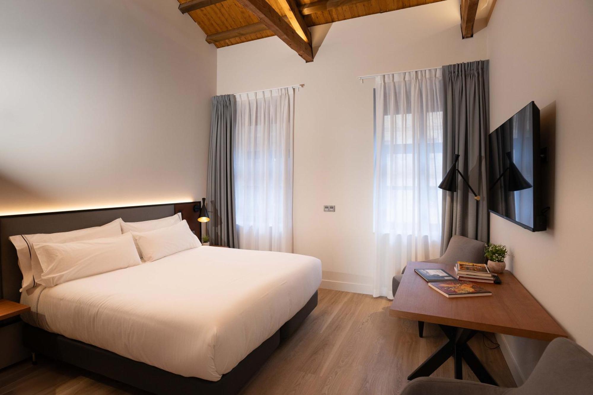 Prisma Suites Salamanca Exteriör bild