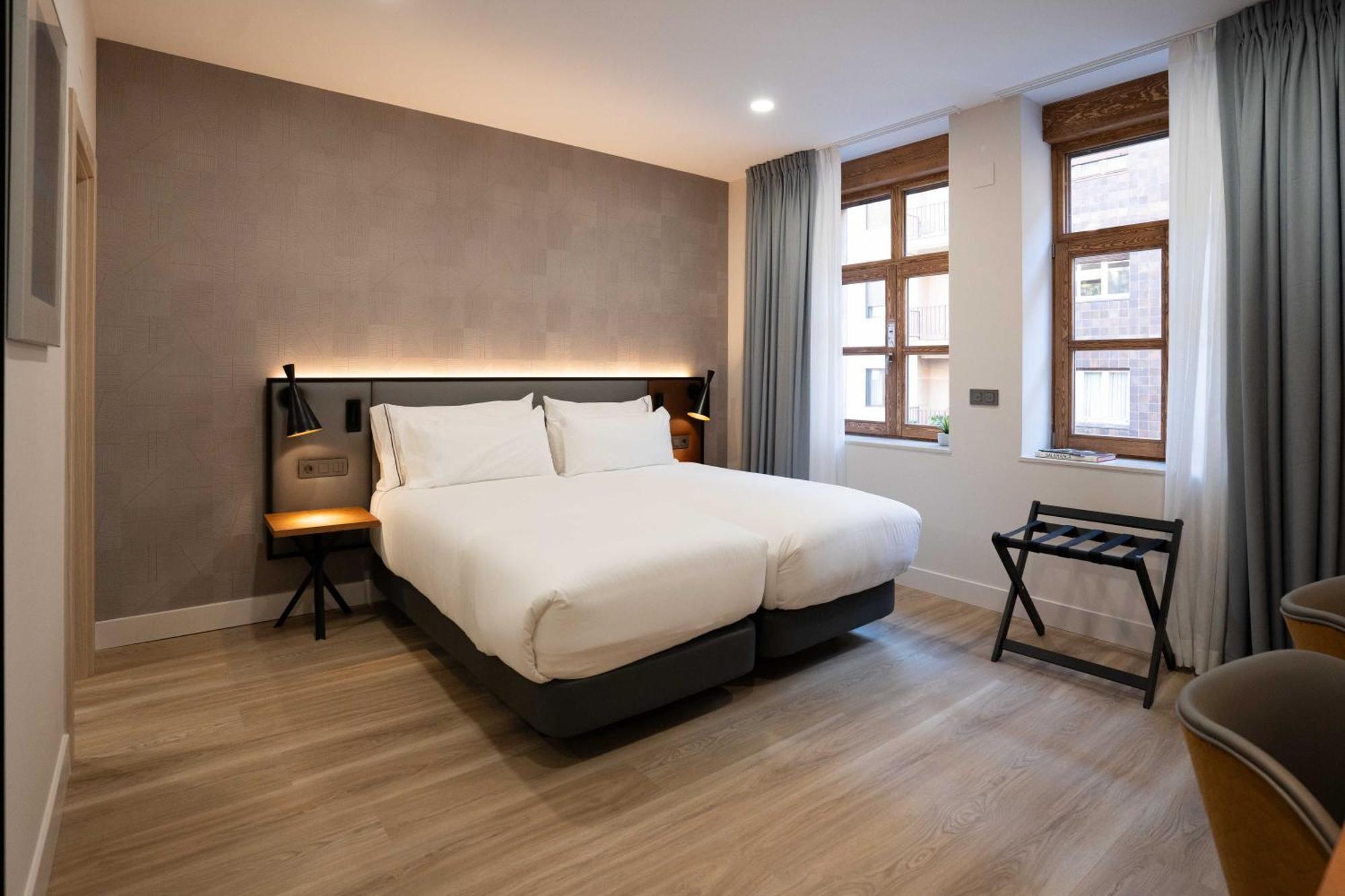 Prisma Suites Salamanca Exteriör bild